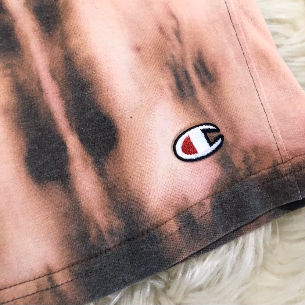 🔴SOLD🔴Champion Bleach Dye Shorts - Picture 4 of 6